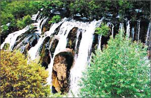 附件:中国最美八大瀑布6.jpg