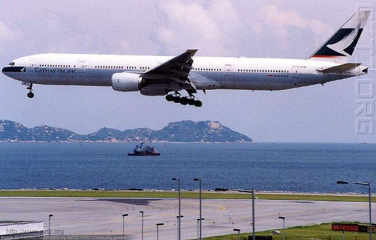 附件：国泰航空B777-300.jpg