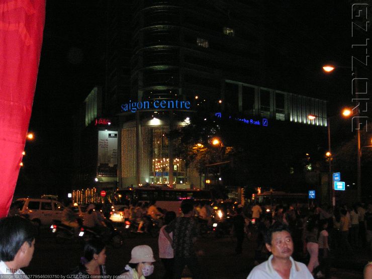 附件：西贡的购物中心.JPG